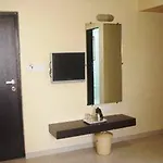 Fabhotel Kamran Residency - Nr Lbs Marg Hotel