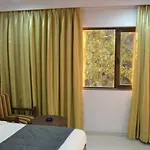 Hotel Fabhotel On Time Andheri East Mumbai