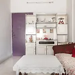 Bolllywood Apartment - Beautiful, Cosy , Safe And Secure