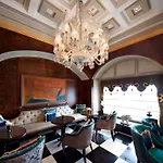 Hotel, Colaba - A Seafront 2* Mumbai