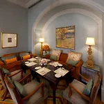 Hotel, Colaba - A Seafront 2* Mumbai