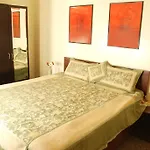 Aura Executive Homes - Juhu