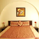 Aura Executive Homes - Juhu