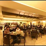 Dhiraj Hotel 3*