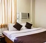 Hotel Oyo Santacruz West 3*