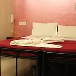 Decent 2* Mumbai