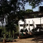 Hotel Hill View