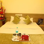 Oyo Premium Mumbai Saki Vihar