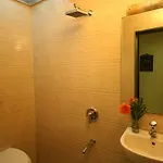 Victoria Hotel 2*