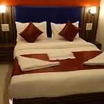 Flagship 83490 Hotel Bently Palace Hotel 3*