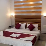 Flagship 83490 Hotel Bently Palace 3*