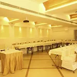 Suncity Premiere, Near To Airport Hotel 3*