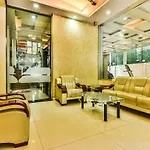 Dhiraj Hotel 3*