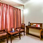 Dhiraj Hotel 3*