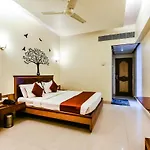 Hotel Dhiraj Mumbai