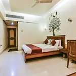 Hotel Dhiraj Mumbai