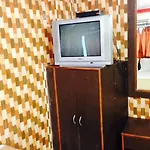 Metro Plaza Near Barc Hotel 2*