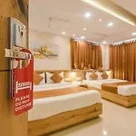 Oyo 8490 Hotel Grandeur