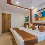Oyo 8490 Hotel Grandeur
