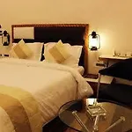 Fabhotel Midaas Comforts 3*