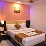 Hotel Airways Residency 3*