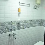 Hotel Airways Residency 3*