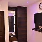 Hotel Airways Residency 3*