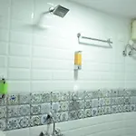 Hotel Airways Residency 3*