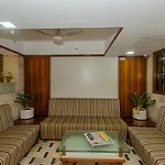 Oyo 18502 Flagship Sahar International Hotel