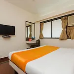 Oyo 18502 Flagship Sahar International Hotel 3*