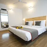 Oyo Townhouse 16 International Airport