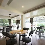 Oyo Townhouse 16 International Airport