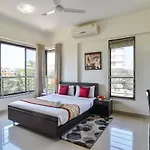Bed & Breakfast Siesta Sai Prasad *