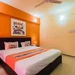 Oyo Flagship 389 Maitri Park Chembur 2*