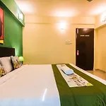 Oyo Flagship 389 Maitri Park Chembur Mumbai
