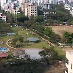 Aristo Room, Apartment - Homestay Near Kokilaben Dhirubai Ambani Hospital For Family Only,