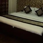Benazeer 2* Mumbai