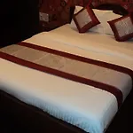 Hotel Benazeer