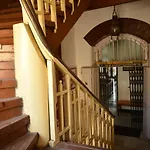 Vasantashram Cst Mumbai, Free Wifi With 1940s Retro Vibe Hostel Mumbai