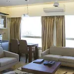Landmark Apartment *