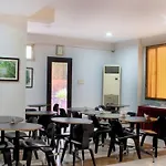 Landmark Apartment *