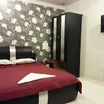 Sea Sands Hotel