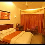 Hotel Dhiraj 3*