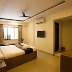 Ace Residency Hotel 2*