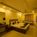 Ace Residency Hotel 2*