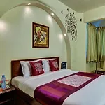 Oyo Apartments Juhu Near Iskcon