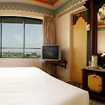 Emerald Htl And Executive Apartments