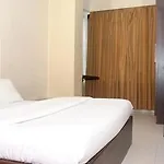 Fabhotel Kamran Residency - Nr Lbs Marg