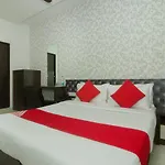 Oyo 19847 Star Residency 3*