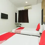 Oyo 19847 Star Residency 3*